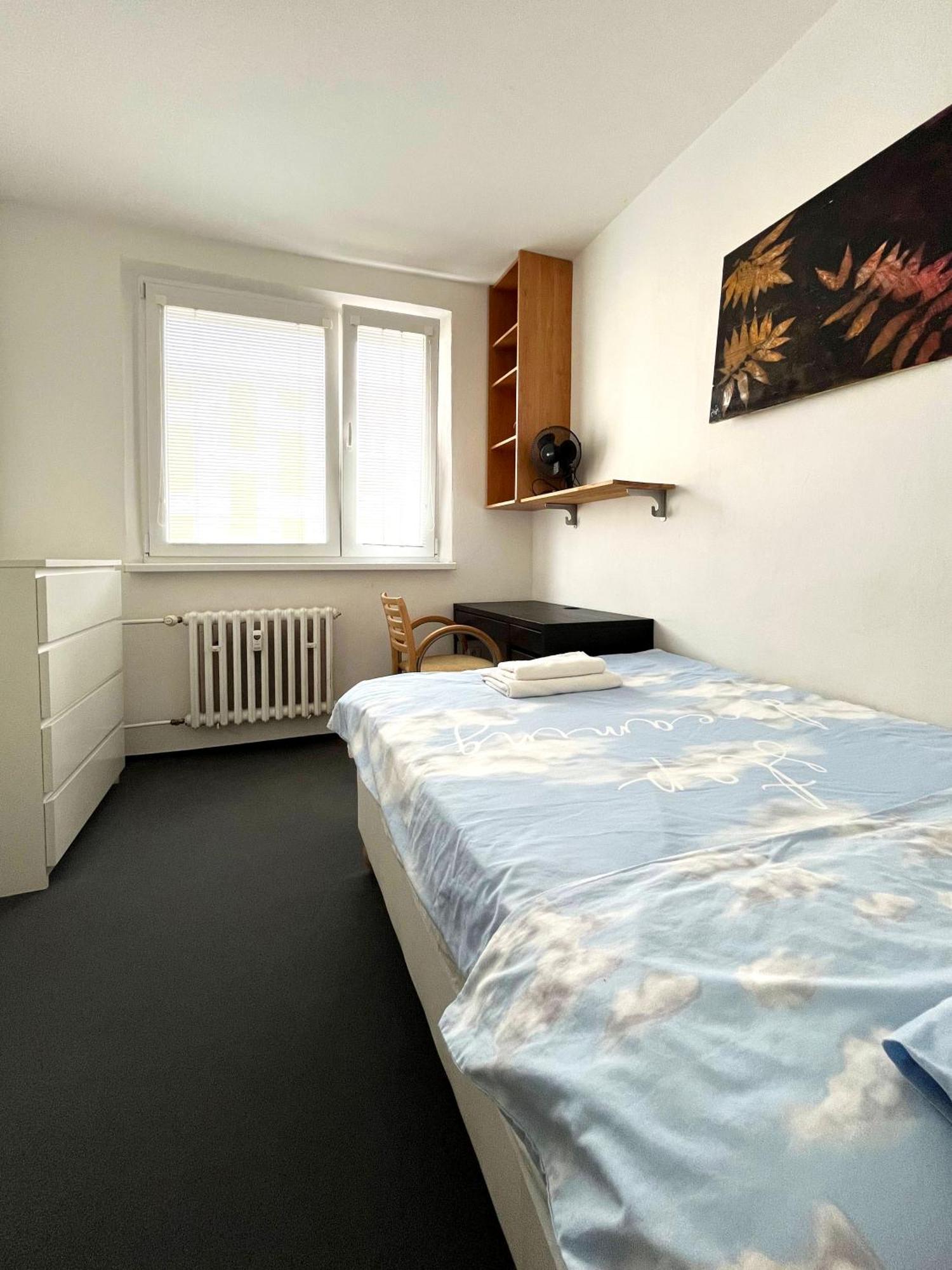 Cozy, Bright Room With Free Parking Братислава Екстер'єр фото