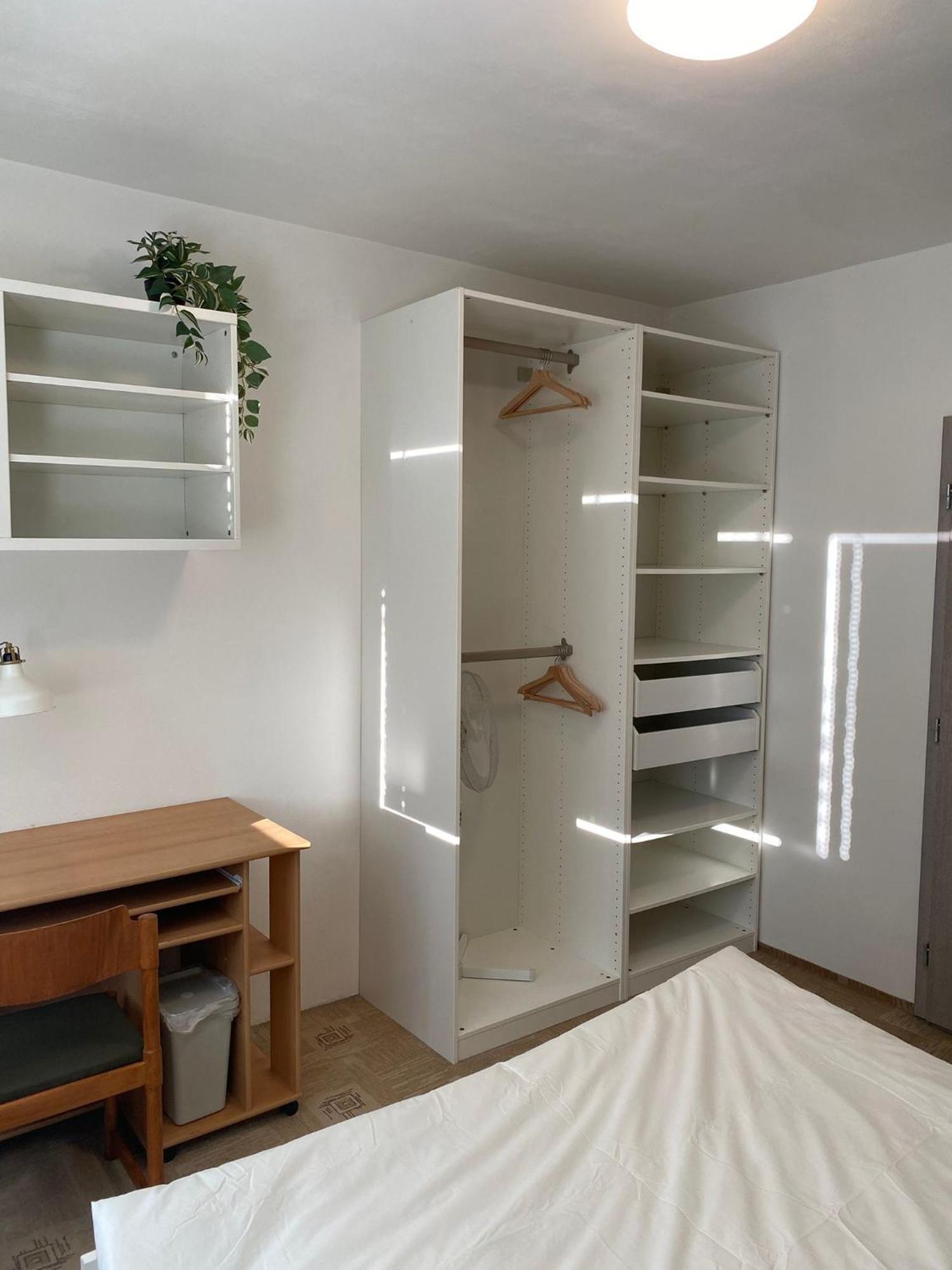 Cozy, Bright Room With Free Parking Братислава Екстер'єр фото
